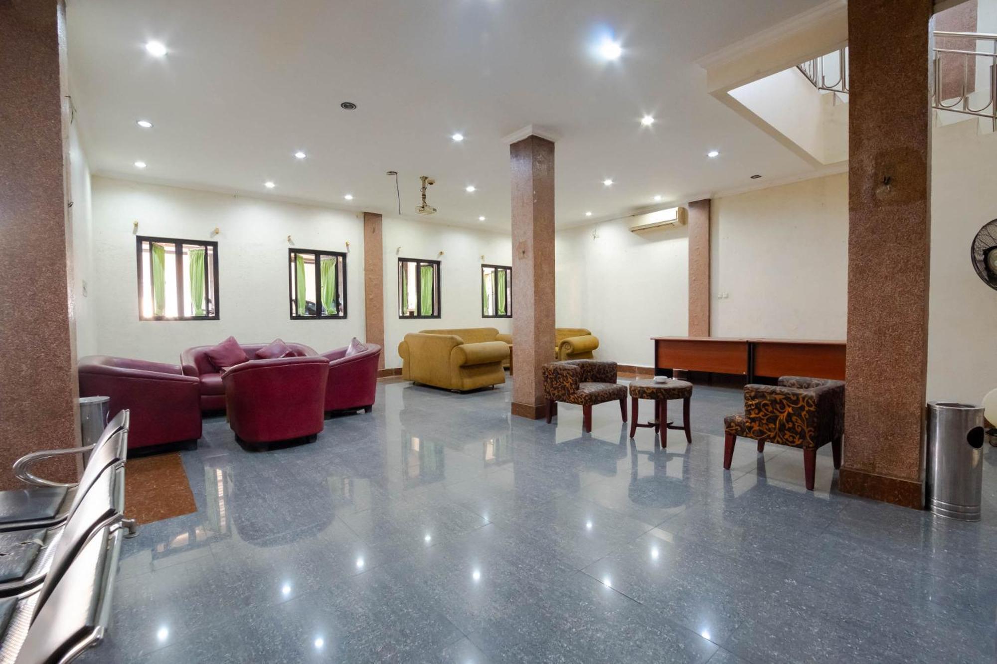 Nusa Indah Syariah Hotel Bandara By Abdihome 탕그랑 외부 사진